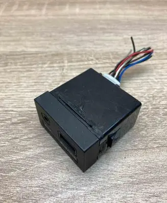 Hyundai i40 USB socket connector 961203Z5004X 3Z5004X WITHPLUG