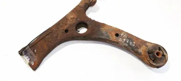 Toyota Avensis T250 Front lower control arm/wishbone