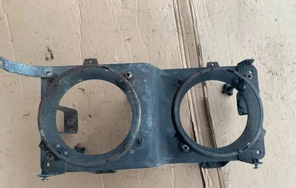 Jaguar XJ X40 Headlight/headlamp mounting bracket DBC2876 62285