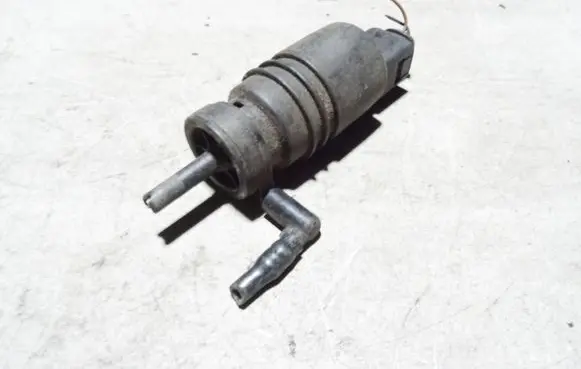 Audi A6 S6 C5 4B Windscreen/windshield washer pump