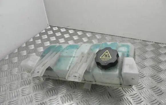 Tesla Model 3 Coolant expansion tank/reservoir 103612400D VD15815