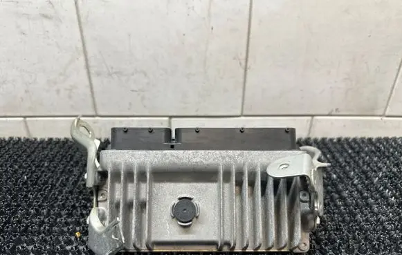 Toyota Prius (XW50) Engine control unit/module 8966147660 2120009760