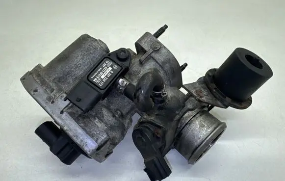 Ford Mondeo Mk III EGR valve 6X719F479AA