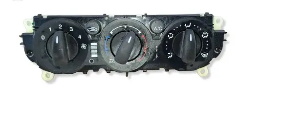 Ford Focus Climate control unit CJ5T19980AK E1075533 14040411