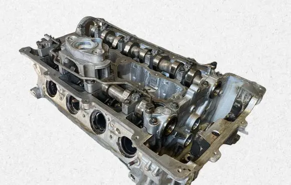 BMW 3 E90 E91 Engine head 7559168