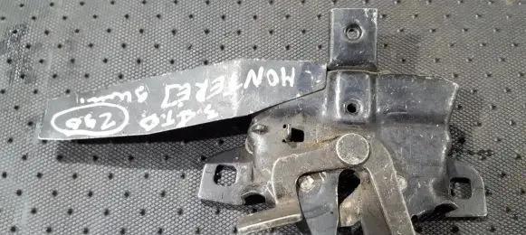 Opel Monterey Engine bonnet/hood lock/catch