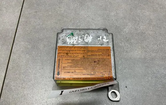 Nissan Qashqai+2 Airbag control unit/module 98820EY11B