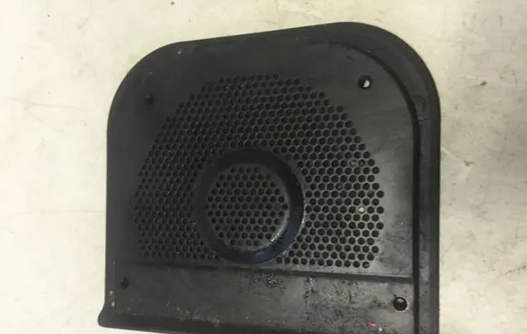 BMW 6 E63 E64 Subwoofer grill/trim 6921703