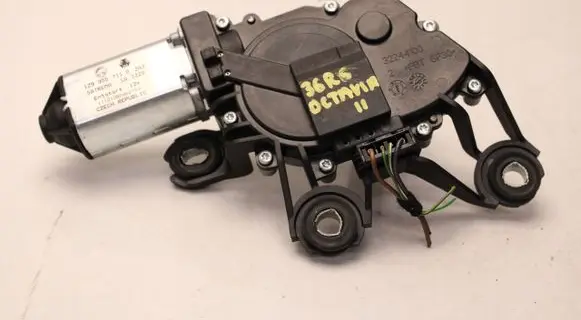 Skoda Octavia Mk2 (1Z) Rear window wiper motor 