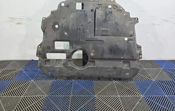Toyota Auris E180 Engine splash shield/under tray 5144102320