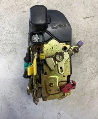 Chrysler Sebring (ST-22 - JR) Front door lock 2481G