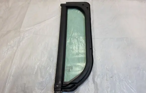 Opel Combo E Rear vent window glass 