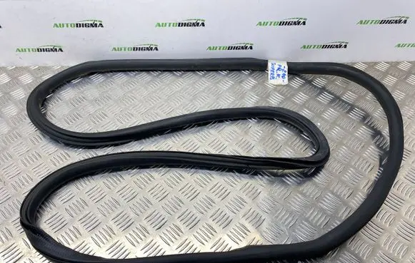 Skoda Superb B6 (3T) Front door rubber seal 3T0867365