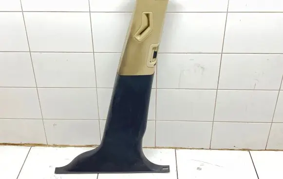 Volvo XC70 (B) pillar trim (top) BPGQC