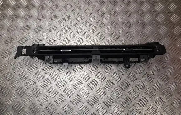 BMW 2 Active Tourer U06 Dash center air vent grill 9483383