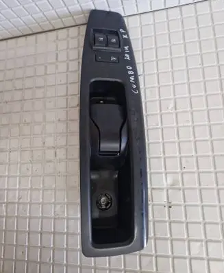 Opel Combo D Electric window control switch 735484919