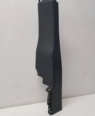 (B) pillar trim (bottom)