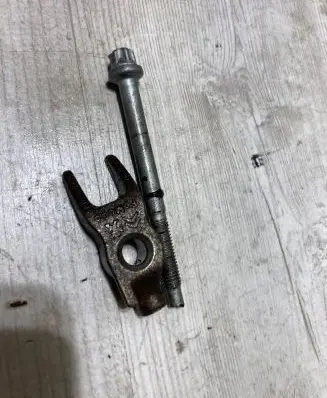 Citroen C3 Aircross Fuel Injector clamp holder