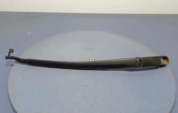 Volkswagen Touareg I Front wiper blade arm 7L6955407
