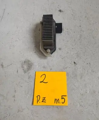 Mazda 3 I Heater blower motor/fan resistor 32847928