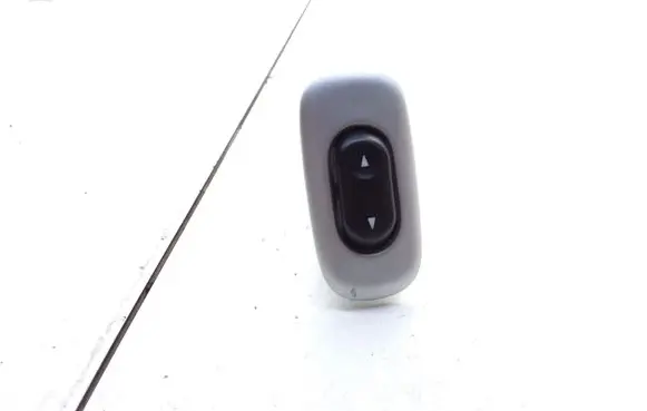 Mazda Tribute Electric window control switch E1006638YA