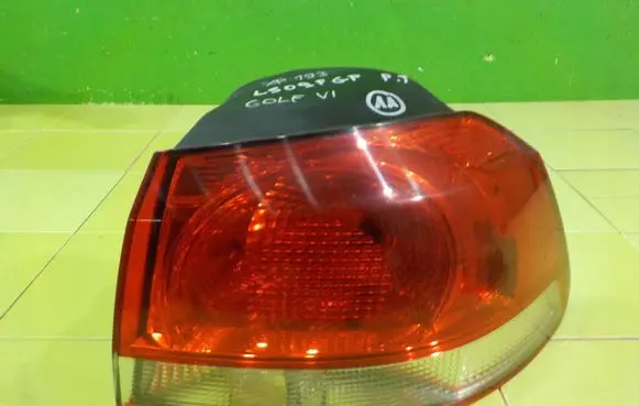 Volkswagen Golf VI Rear/tail lights XP193