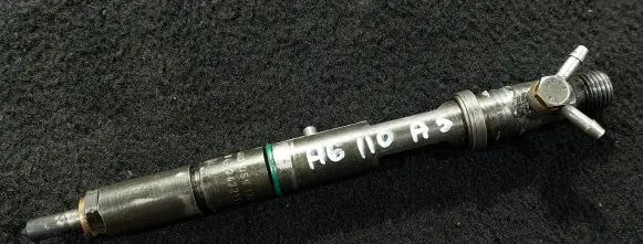 Audi A6 S6 C5 4B Fuel injector 1432133836 1591302011