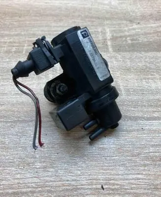 BMW 3 E90 E91 Turbo solenoid valve 7796634 72279601