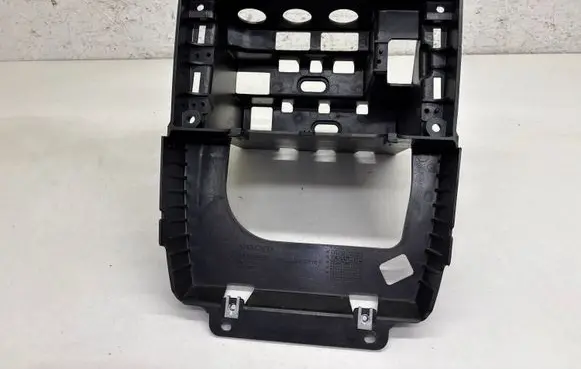 Volvo XC90 Radio/GPS head unit trim 03409622