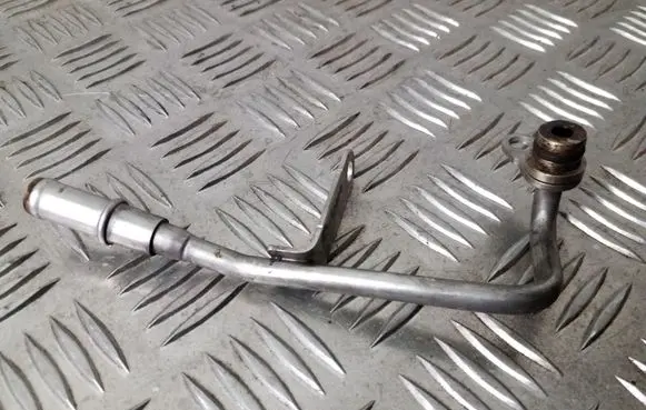Coolant pipe/hose