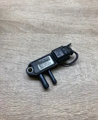 Volkswagen Golf VI Exhaust pressure sensor 076906051B
