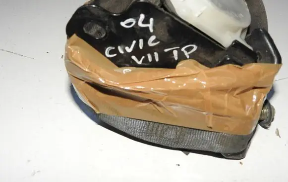 Honda Civic Seat belt trim df567gh6