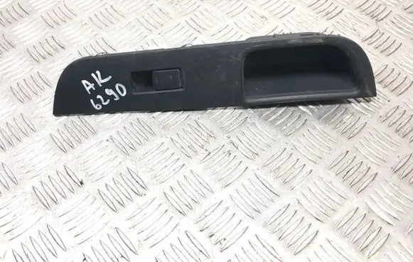 Nissan Tiida C11 Electric window control switch 82961 EL10A PPT10