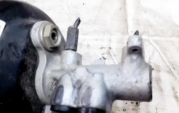 Volkswagen PASSAT B5 Master brake cylinder