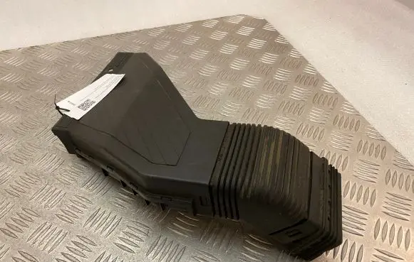 KIA Sportage Air intake duct part 28210D3100