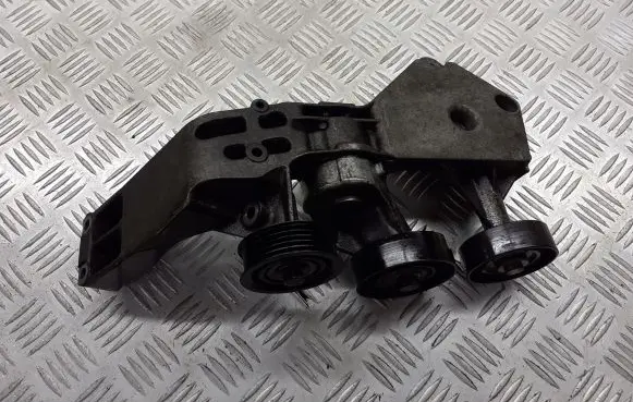 Mercedes-Benz A W168 Generator/alternator bracket A1662020340
