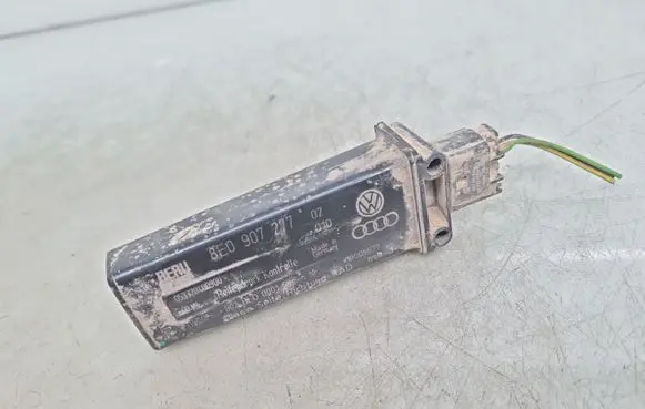 Audi A4 S4 B7 8E 8H Tire pressure sensor 8E0907277 053320400900 10005677