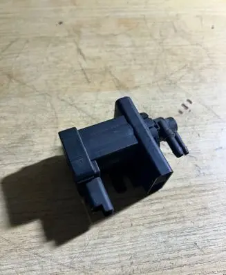 Citroen C5 Turbo solenoid valve 9660693180
