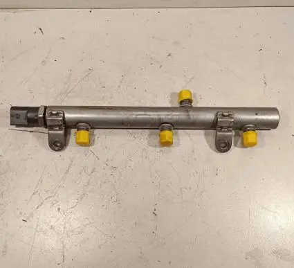 Jeep Grand Cherokee (WK) Fuel main line pipe A6420700495