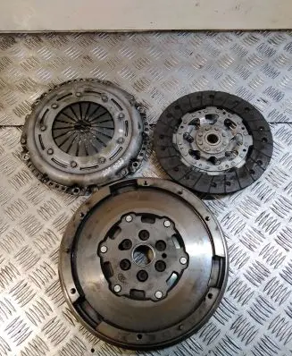 Peugeot 308 SW Clutch set kit 3082001184 1864001795