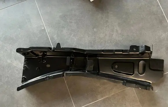 Volkswagen Tiguan Front bodywork piece 5NA810136B
