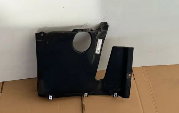 Maserati GranTurismo Engine cover (trim) 084057500 C147