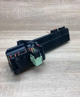 BMW 6 E63 E64 Fuse module 6957330 18917