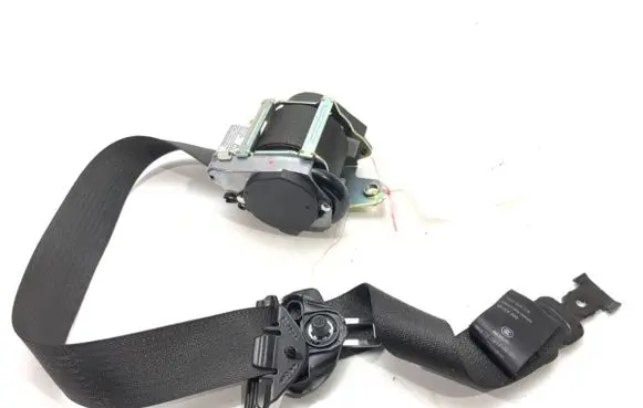 Chevrolet Cruze Front seatbelt 619516700A