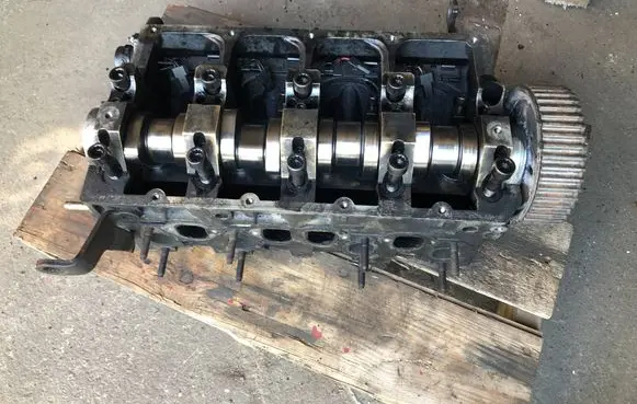 Audi A4 S4 B6 8E 8H Engine head 038103373R 038103469R