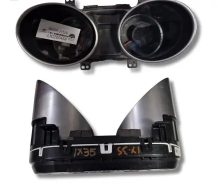 Hyundai ix35 Speedometer (instrument cluster) 94009-2Y520 11002-54610PO