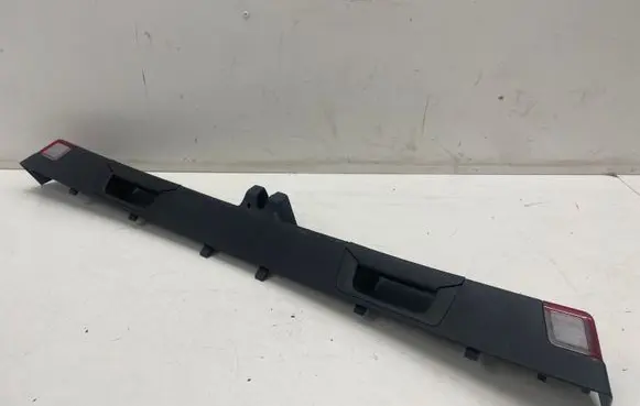 Mercedes-Benz C W204 Tailgate/boot lid lock trim A2047400772