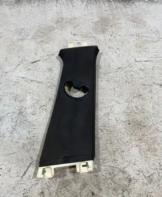 BMW 3 E90 E91 (B) pillar trim (top) 7058336 52107010