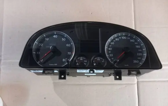 Volkswagen Touran I Speedometer (instrument cluster) 1T0920860