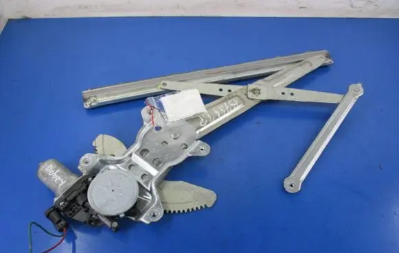 Suzuki SX4 Front door window regulator with motor